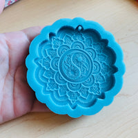 Mandala Keychain - Yin Yang Flower Mandala - Silicone Mold for Resin - DIY Keychain